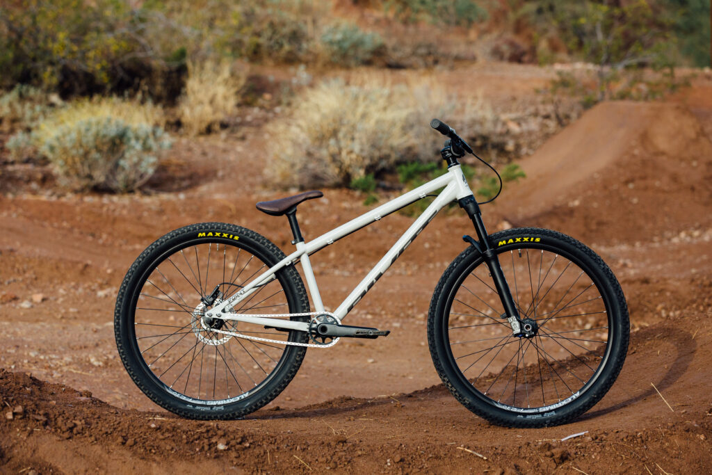 【最終12月末まで】PIVOT POINT V2 フレーム Point - Pivot Cycles