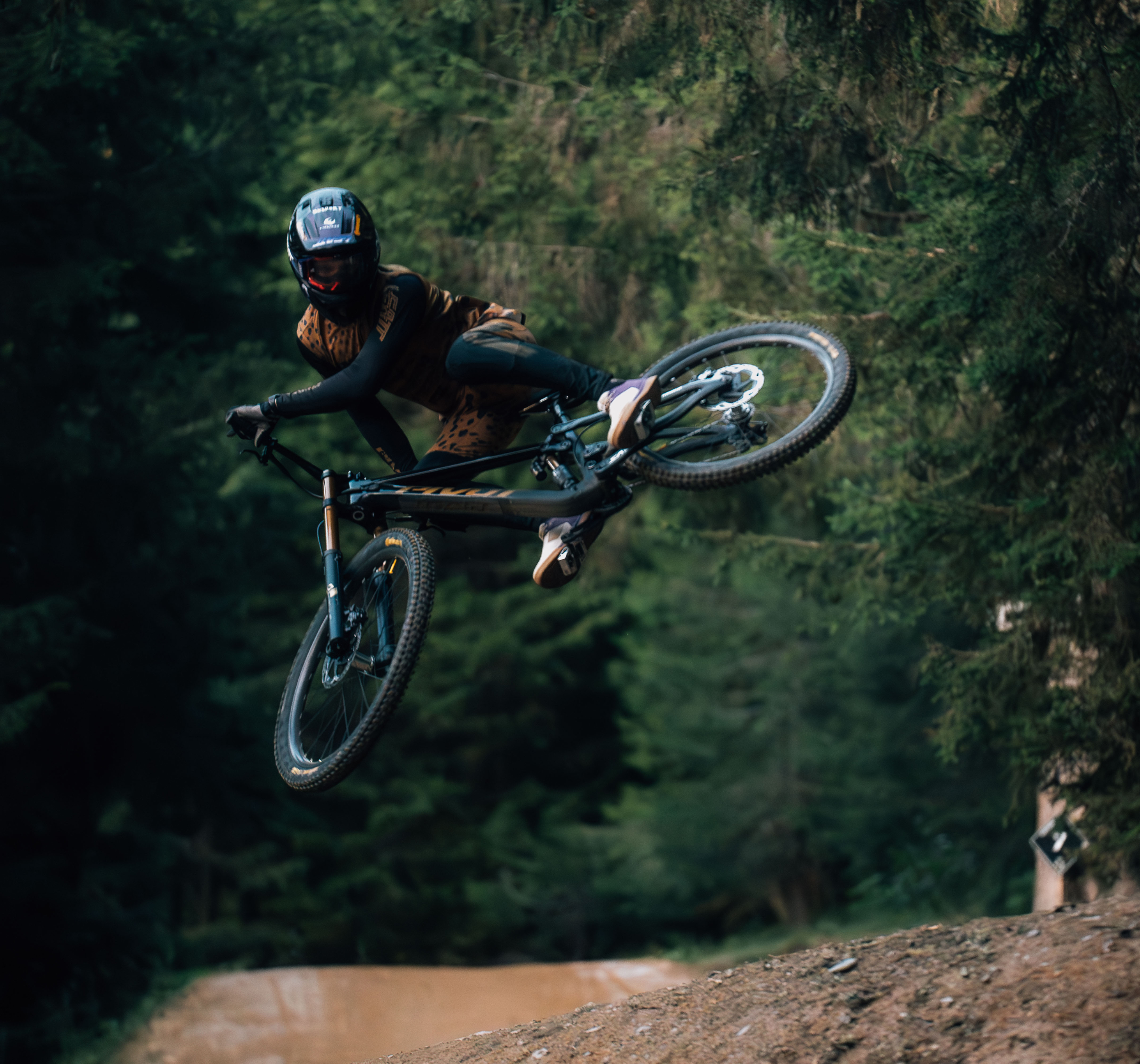 All Bikes - Pivot Cycles