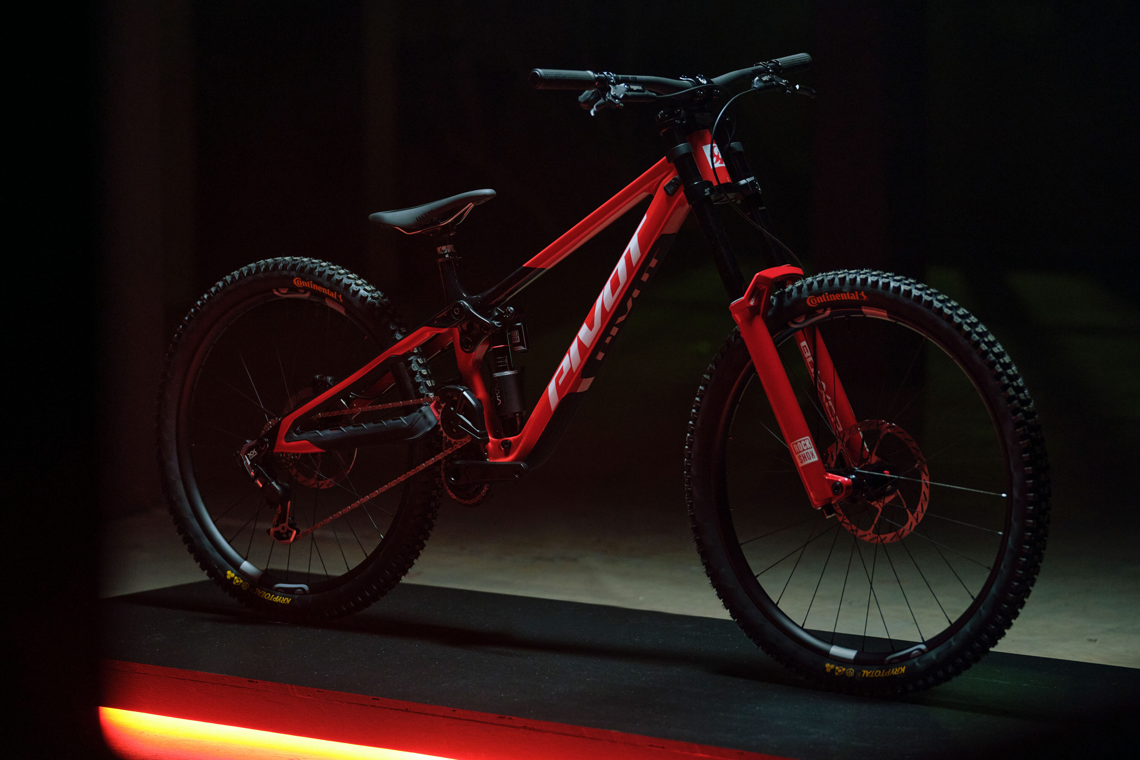 Phoenix Ride GX - Pivot Cycles