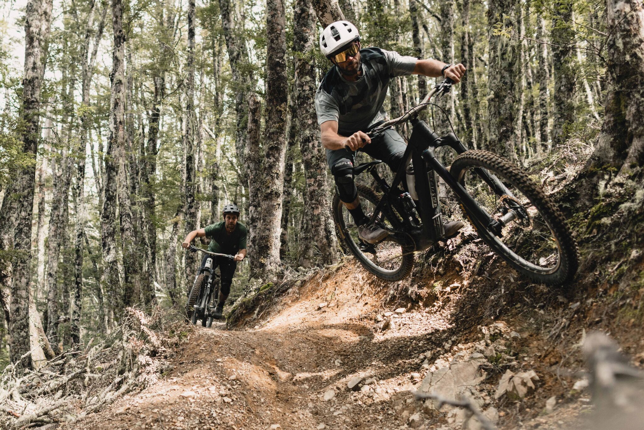 Shuttle LT - Pivot Cycles